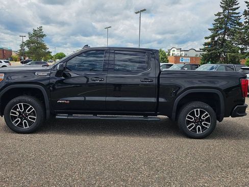 Used 2020 GMC Sierra 1500 AT4 w/ AT4 Premium Package AWD/4WD image 4