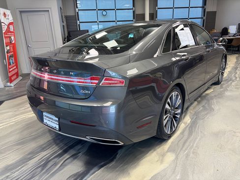Used 2019 Lincoln MKZ Reserve FWD image 37