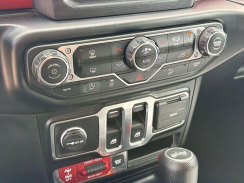 Used 2020 Jeep Wrangler Rubicon AWD/4WD image 24