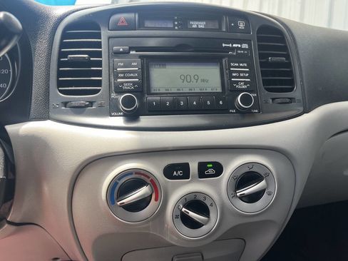 Used 2011 Hyundai Accent GLS w/ Premium Pkg 4 image 29