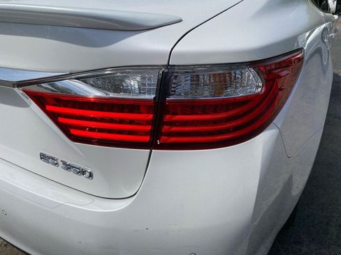 Used 2014 Lexus ES 350 w/ Luxury Package FWD image 23