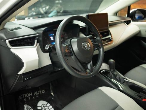 Used 2023 Toyota Corolla LE FWD image 9
