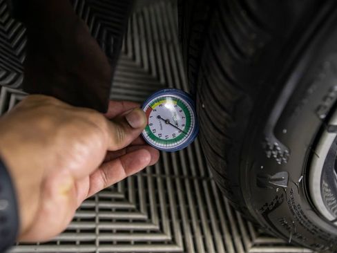 Used 2022 BMW 330i Sedan w/ Driving Assistance Package image 14