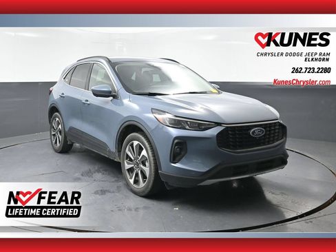 Used 2024 Ford Escape Platinum AWD/4WD image 1