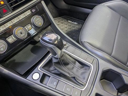 Used 2022 Volkswagen Jetta SE FWD image 12