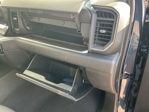 Used 2022 Chevrolet Silverado 1500 LT image 23