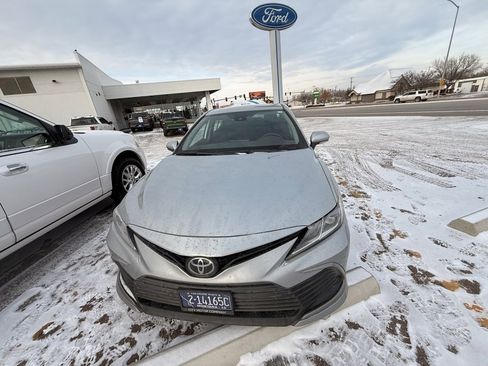Used 2023 Toyota Camry LE image 8