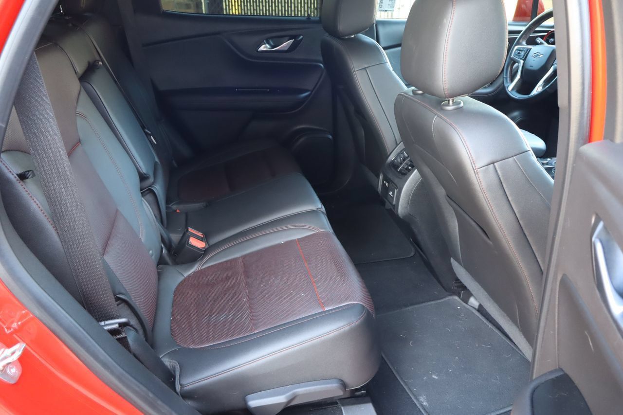 Used 2019 Chevrolet Blazer RS w/ Sun and Wheels Package FWD image 18