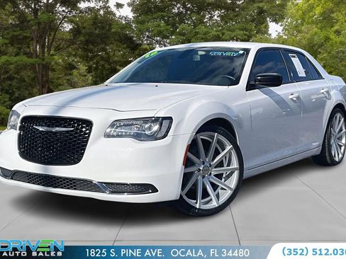 Used 2018 Chrysler 300 Touring w/ Sport Appearance Package image 1