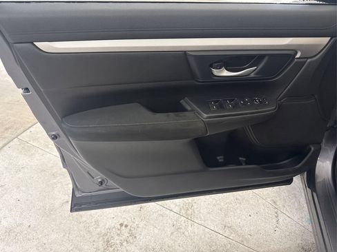 Used 2018 Honda CR-V LX image 33