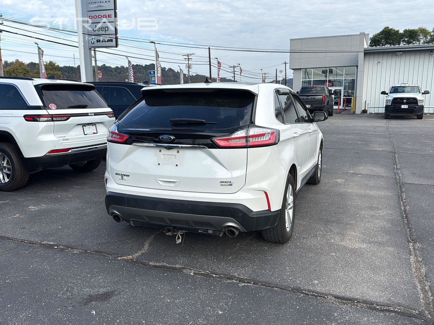Used 2020 Ford Edge SEL w/ Convenience Package AWD/4WD image 6