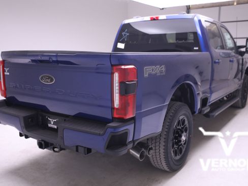 New 2026 Ford F250 Lariat w/ Black Appearance Package image 5