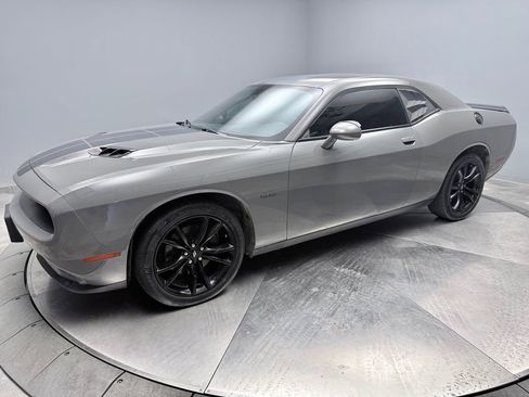 Used 2018 Dodge Challenger R/T w/ Blacktop Package RWD image 1