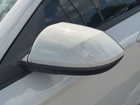 New 2027 Hyundai Kona SE FWD image 12