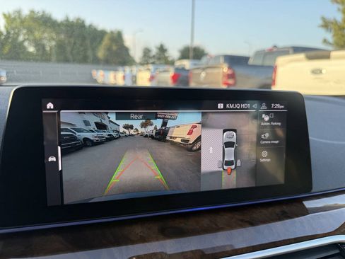 Used 2020 BMW 530i w/ Convenience Package RWD image 27