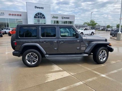 Certified 2019 Jeep Wrangler Unlimited Sahara AWD/4WD image 5