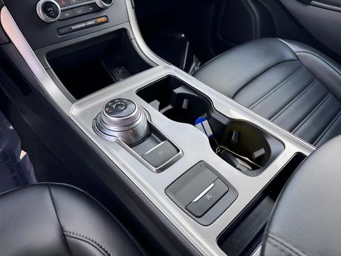 Used 2023 Ford Edge SEL image 18