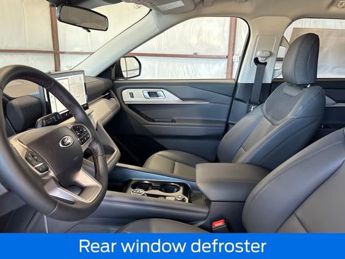 New 2026 Ford Explorer Active RWD image 14