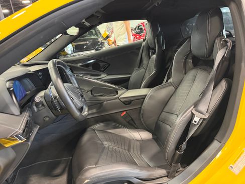Used 2025 Chevrolet Corvette Z06 w/ Z07 Performance Package RWD image 11