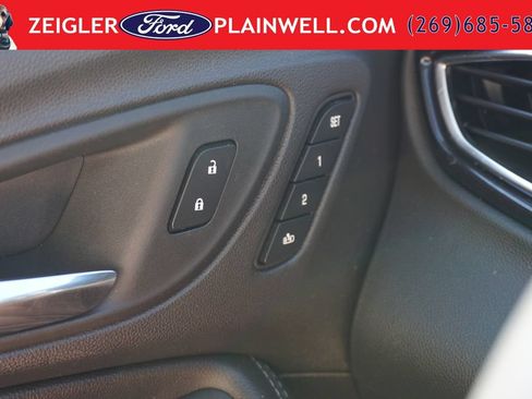 Used 2023 Buick Encore GX Essence w/ Experience Buick Package AWD/4WD image 32