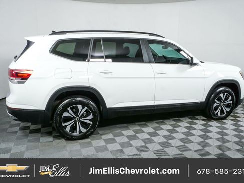 Used 2024 Volkswagen Atlas SE FWD image 2