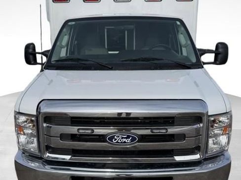 New 2026 Ford E-450 and Econoline 450 Super Duty w/ Ambulance Prep Package RWD image 2