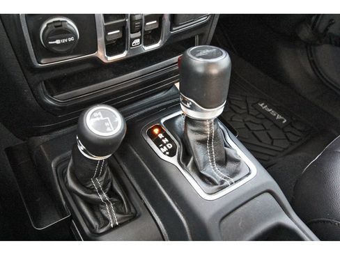 Used 2022 Jeep Gladiator Overland w/ Popular Equipment Package AWD/4WD image 26