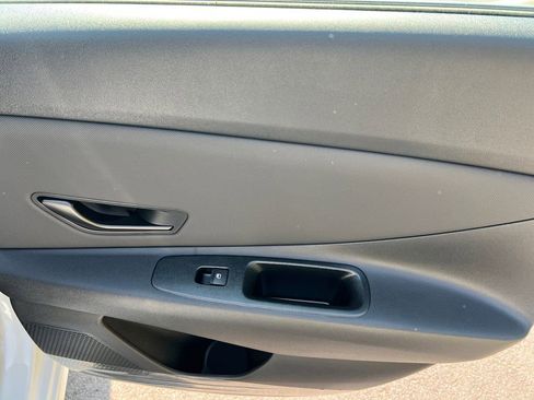 New 2026 Hyundai Elantra Sport FWD image 17