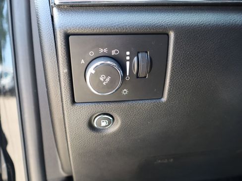 Used 2022 Jeep Grand Cherokee Limited w/ Tech Group RWD image 14