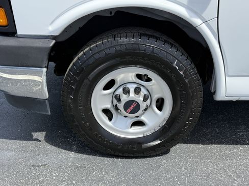Used 2021 GMC Savana 2500 w/ Driver Convenience Package image 27