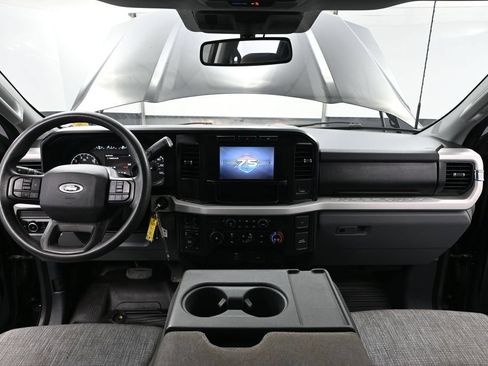 Used 2023 Ford F350 XLT AWD/4WD image 24