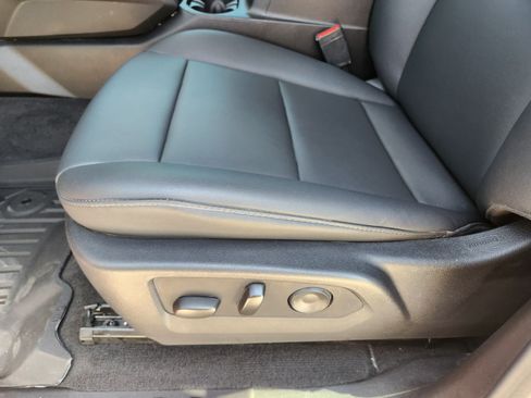 Used 2025 Chevrolet Colorado Trail Boss AWD/4WD image 20