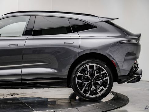 Used 2023 Aston Martin DBX 707 image 9