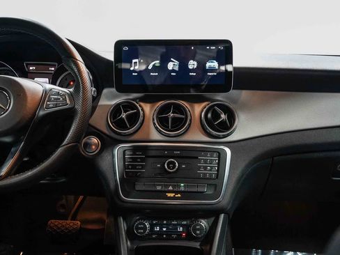 Used 2016 Mercedes-Benz GLA 250 image 13