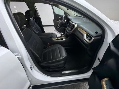 Used 2017 GMC Acadia Denali FWD image 27