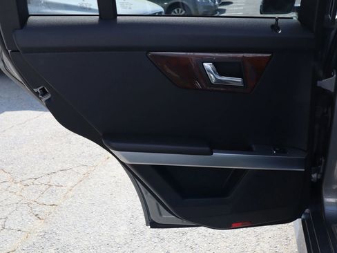 Used 2011 Mercedes-Benz GLK 350 4MATIC image 10