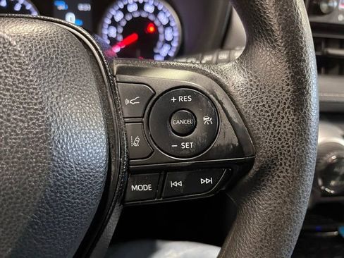 Used 2021 Toyota RAV4 XLE image 23