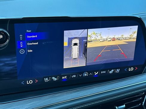 New 2026 Chevrolet Suburban Premier image 21