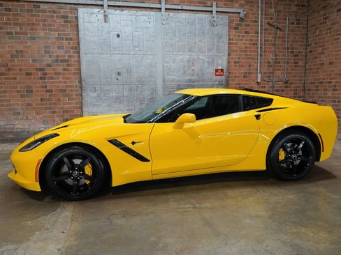 Used 2014 Chevrolet Corvette Stingray Coupe w/ 2LT Preferred Equipment Group RWD image 9