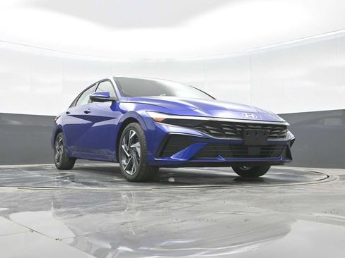 New 2026 Hyundai Elantra Limited image 22