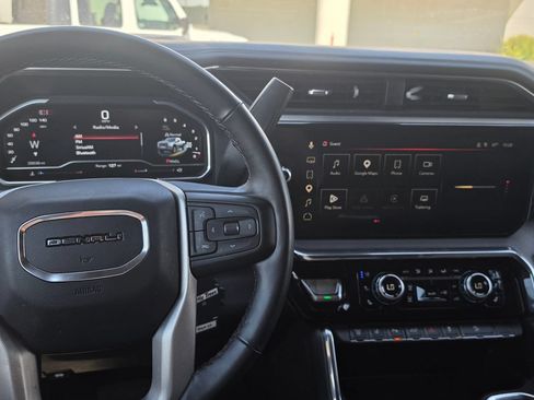 Used 2023 GMC Sierra 1500 Denali w/ Denali Reserve Package AWD/4WD image 6