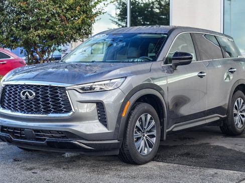 Certified 2025 INFINITI QX60 Pure image 3
