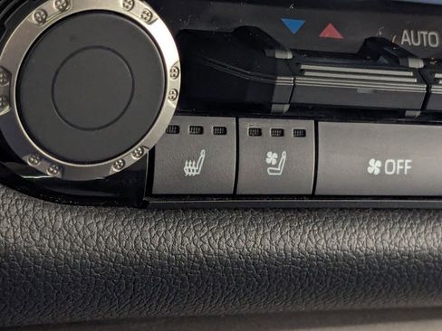 Used 2022 Toyota Tundra Limited image 25