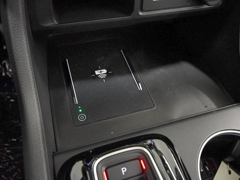 New 2025 Honda Pilot Touring image 25