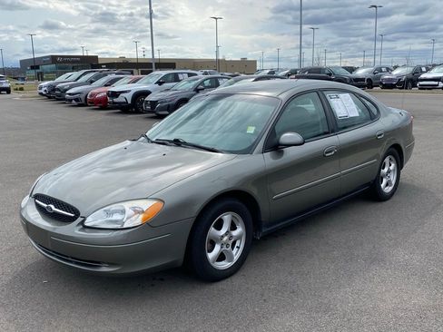 Used 2003 Ford Taurus SES image 13