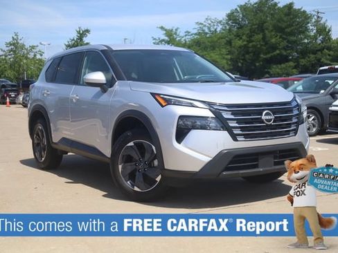 Used 2025 Nissan Rogue SV FWD image 2