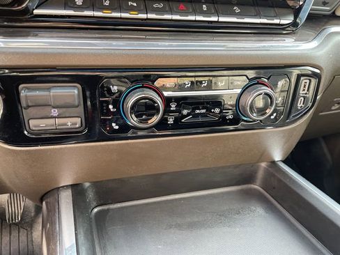 Used 2024 Chevrolet Silverado 2500 LTZ w/ LTZ Premium Package image 36