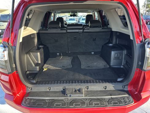 Used 2018 Toyota 4Runner SR5 Premium image 32