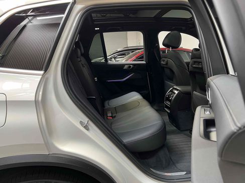 Used 2022 BMW X5 sDrive40i w/ Parking Assistance Package RWD image 38