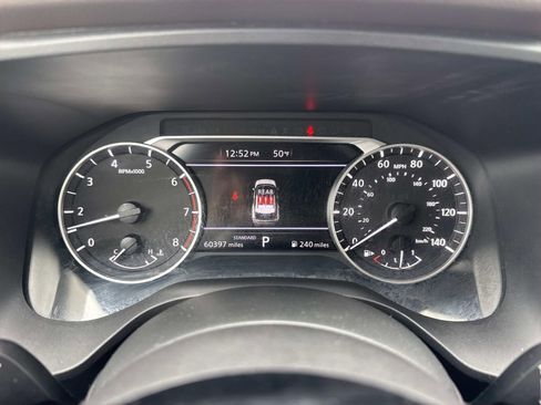 Used 2023 Nissan Rogue SV image 17